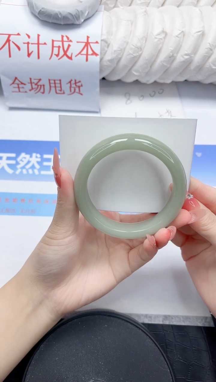 石英质玉手镯未镶嵌116-58