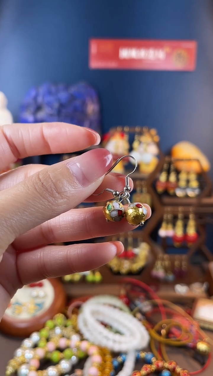 ，金色低珐琅景泰蓝耳钩