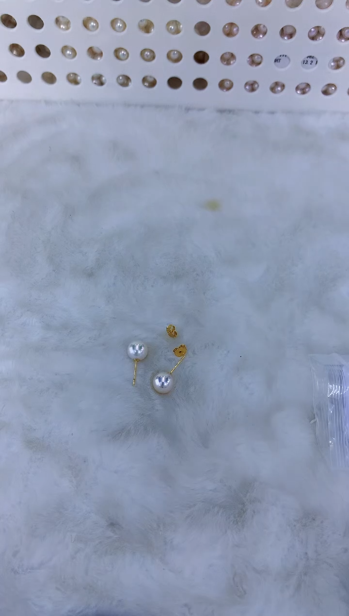 18K金镶嵌饰品海水珍珠8-8.5素钉定制