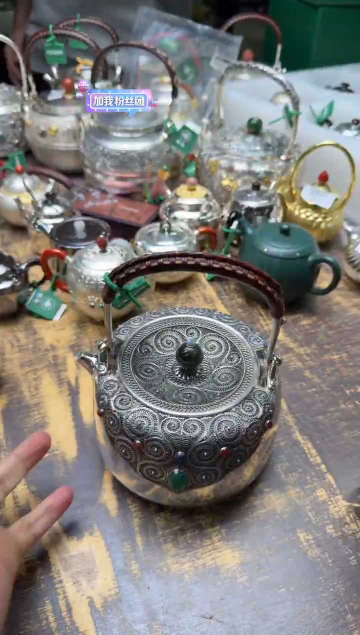 沙**路呆坐整敲锤纹掐丝嵌百宝提梁煮水壶