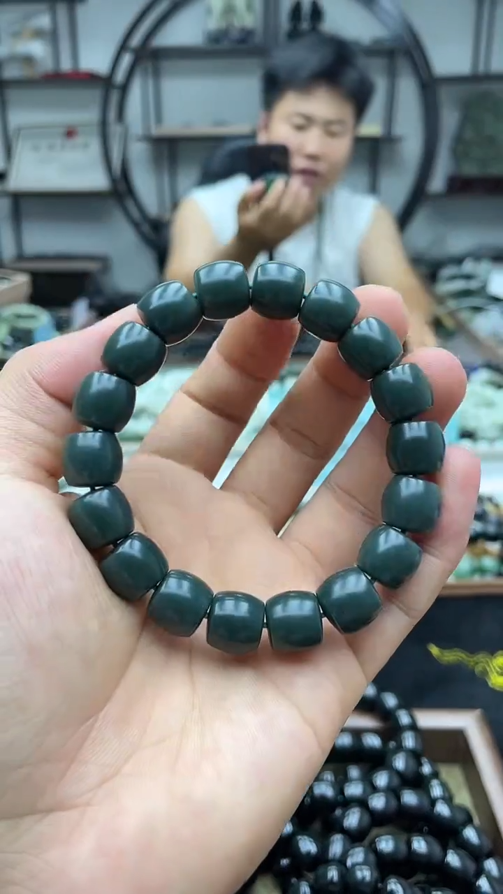 手串未镶嵌和田玉沙枣青蓝调12直切