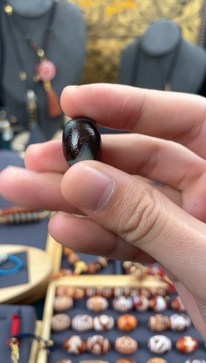 【闪购商品】玛瑙/玉髓颈饰未镶嵌美泓牙黄虎牙单珠