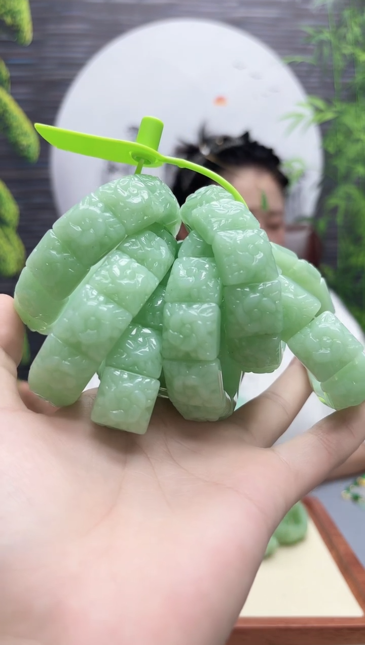 手串未镶嵌和田玉（青白玉）花开富贵手牌