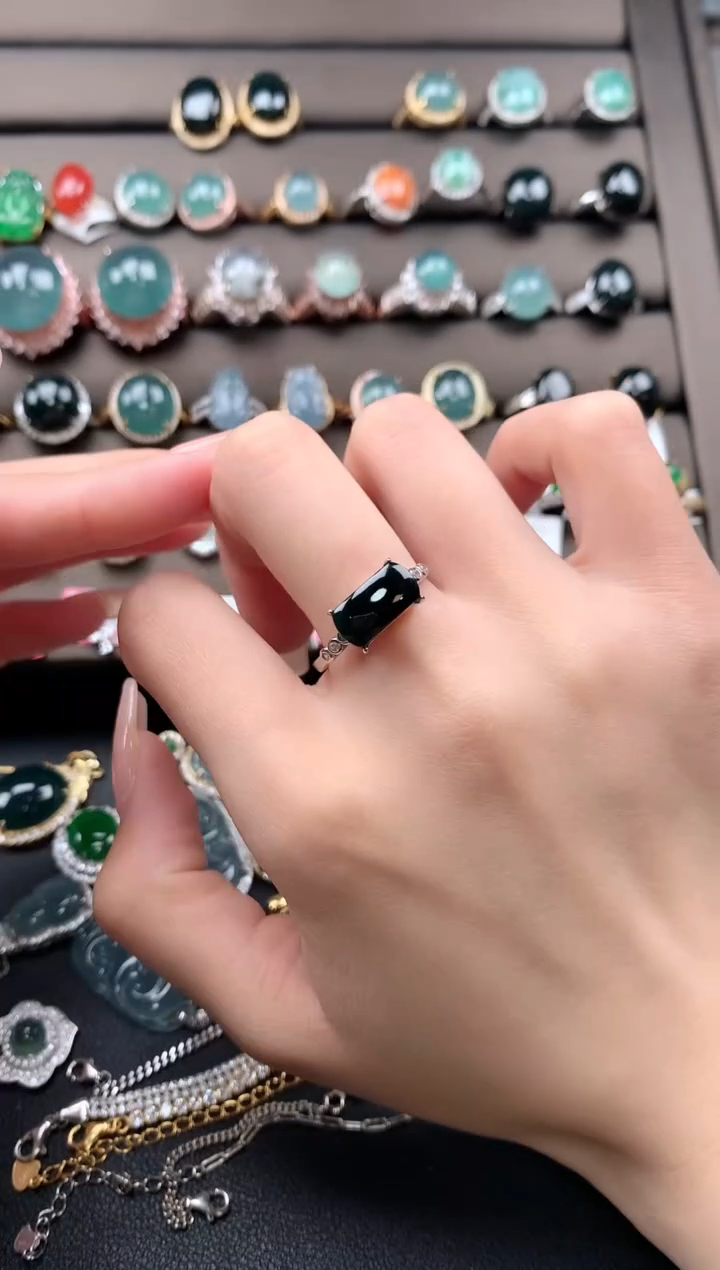 【闪购商品】翡翠戒指银S925镶嵌13131