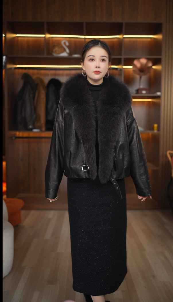 月月 女士外套高端大气保暖加厚洋气冬款皮草外套