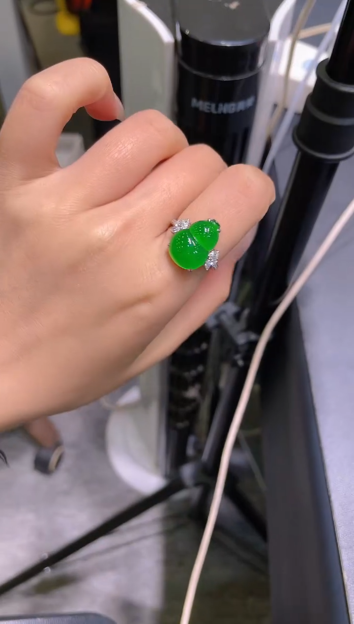 【闪购商品】翡翠颈饰18K金镶嵌天然A货翡翠A79