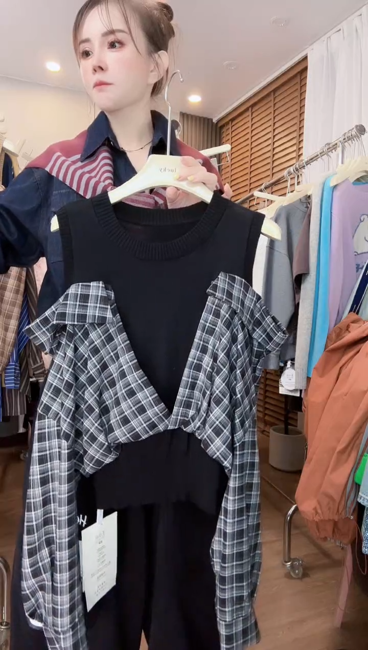 黑色露肩黑色露肩