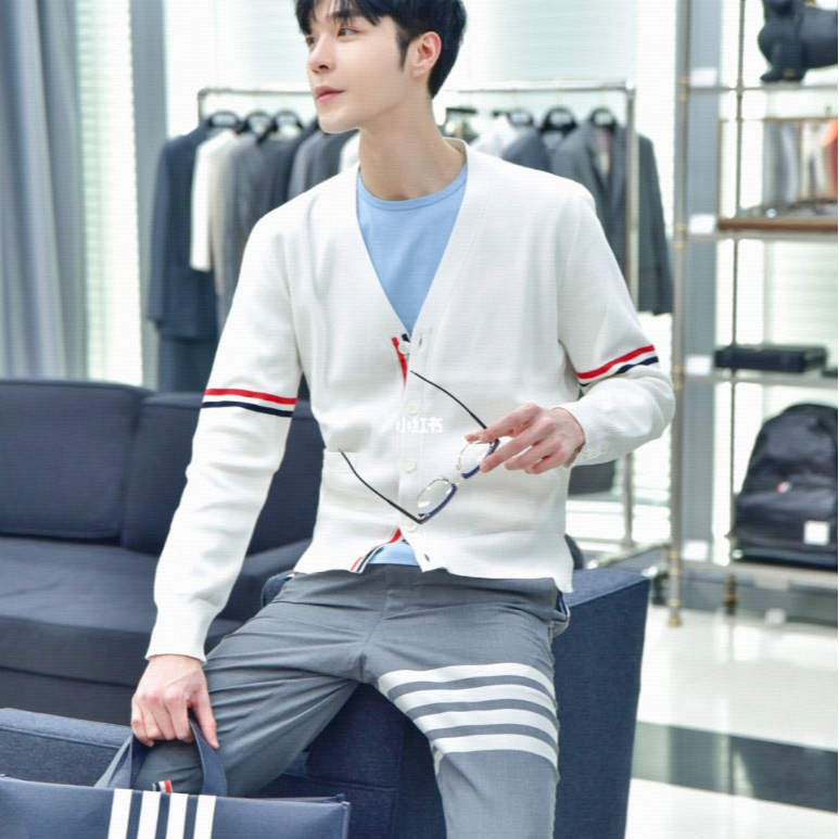 未使用 THOMBROWNE v领条纹开衫/5