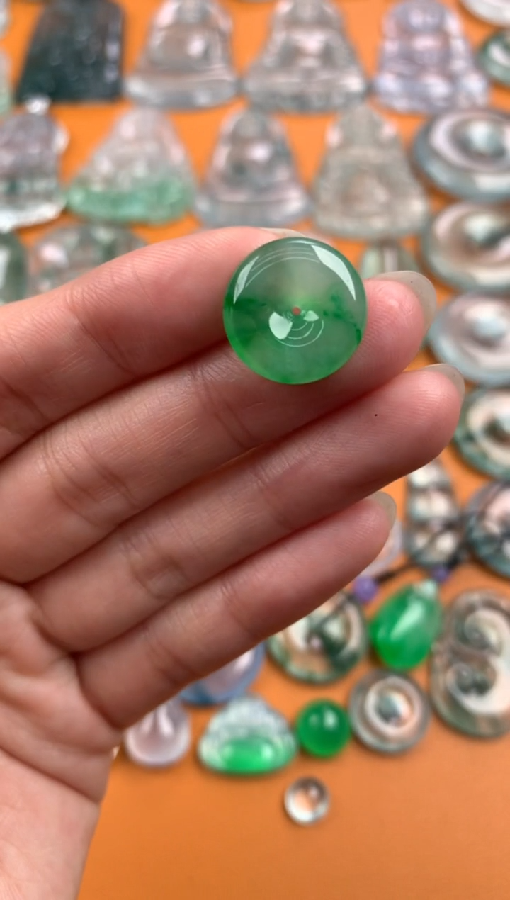 【闪购商品】翡翠颈饰未镶嵌15.3-4.0