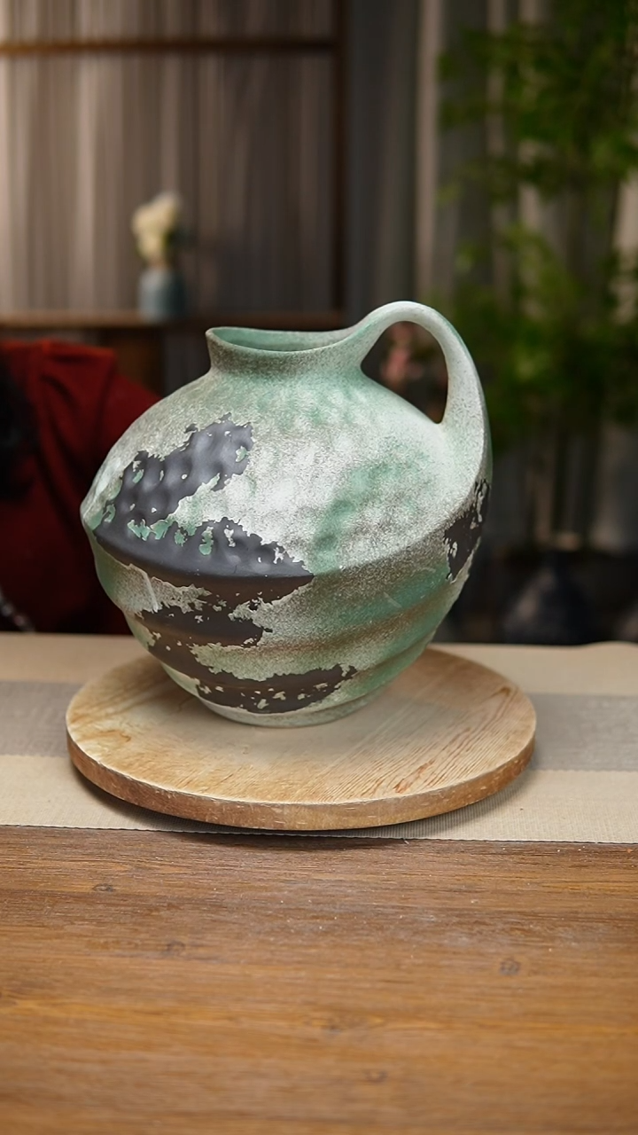 【闪购商品】陶瓷 花器诧寂复古绿胖奶壶