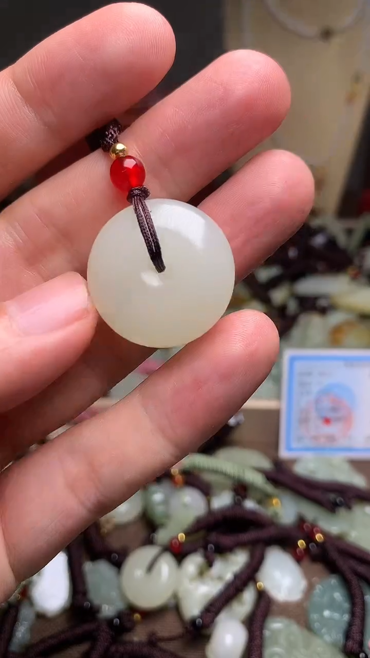 玉新疆料青海料清水平安扣吊坠