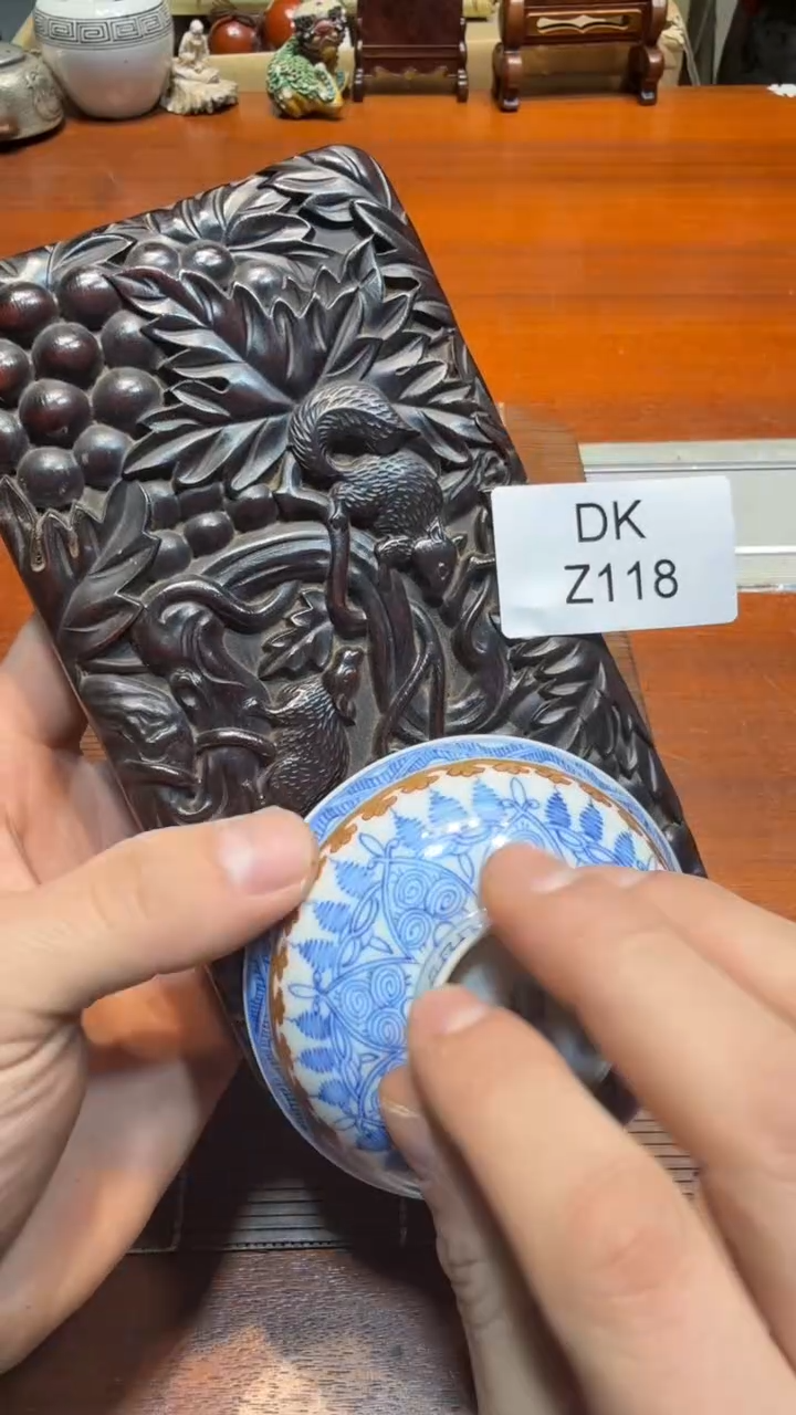 瓷片小**?哈二号李哥118