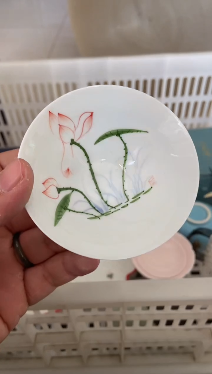 杯子瓷无运费险有瑕疵的摄影的产品有使用过的痕迹有点脏介意勿拍