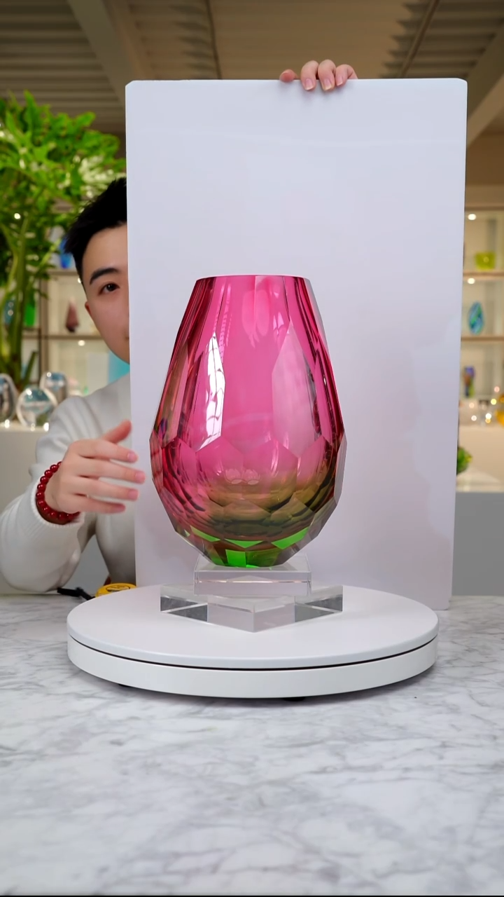 摆件金红绿切面设计款花器