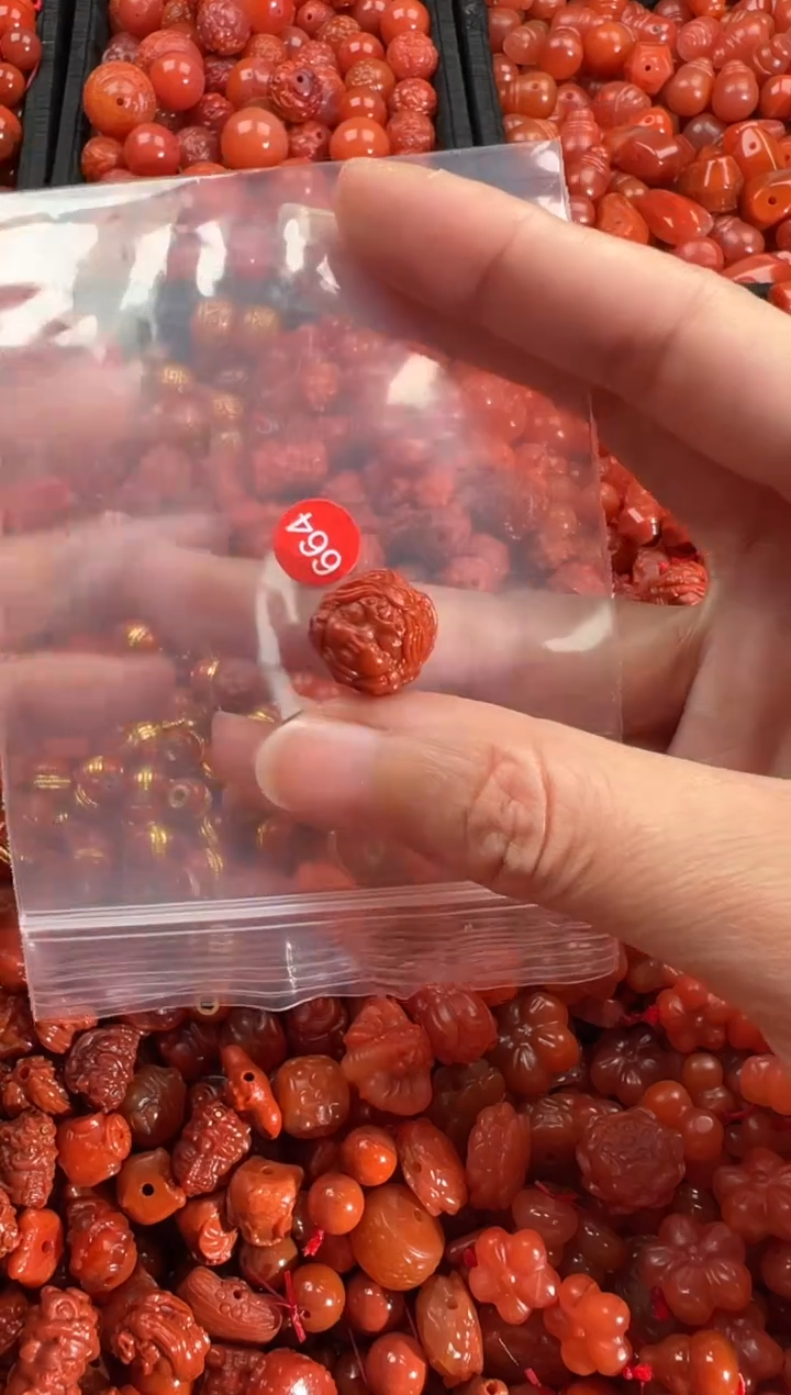 【闪购商品】南红玛瑙颈饰未镶嵌1