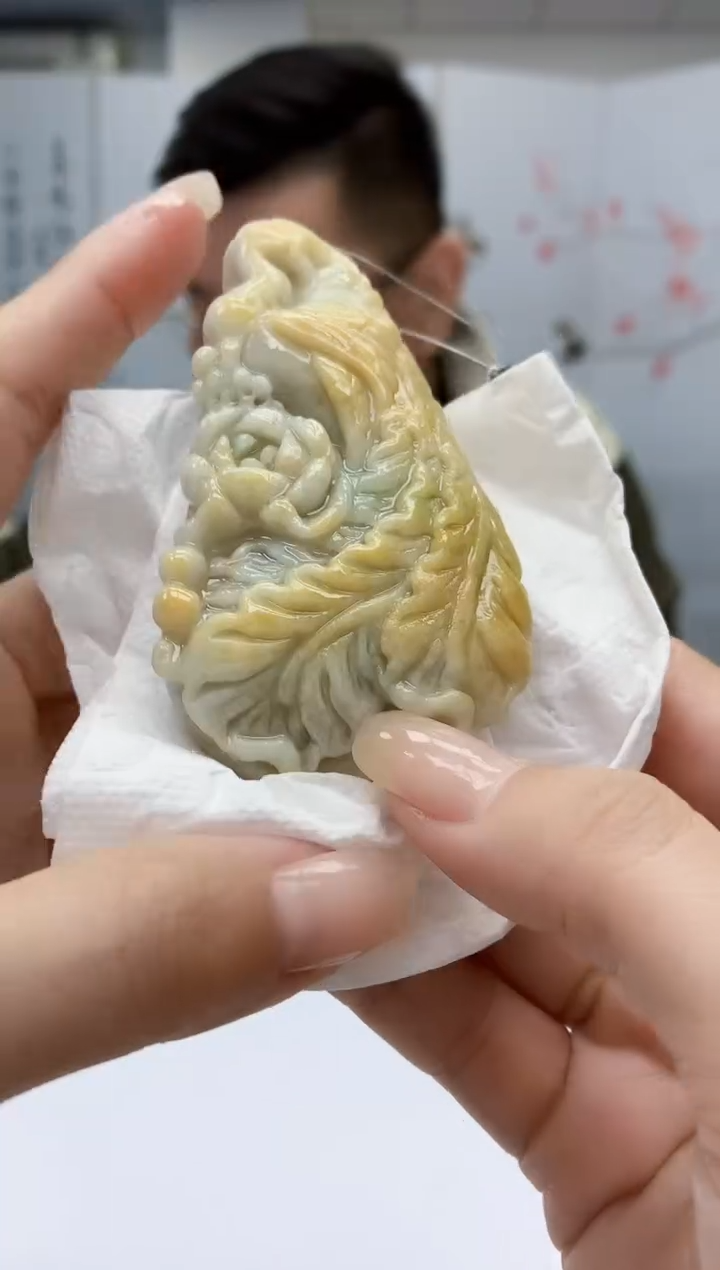 【闪购商品】定制翡翠未镶嵌5152lr-毛货挂件86