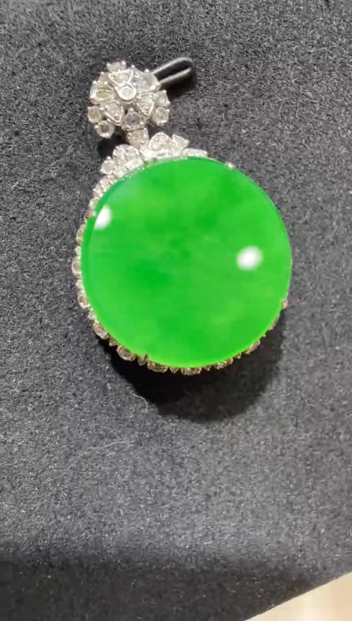 吊坠(不含链)18K金镶嵌翡翠多样性团购发一件