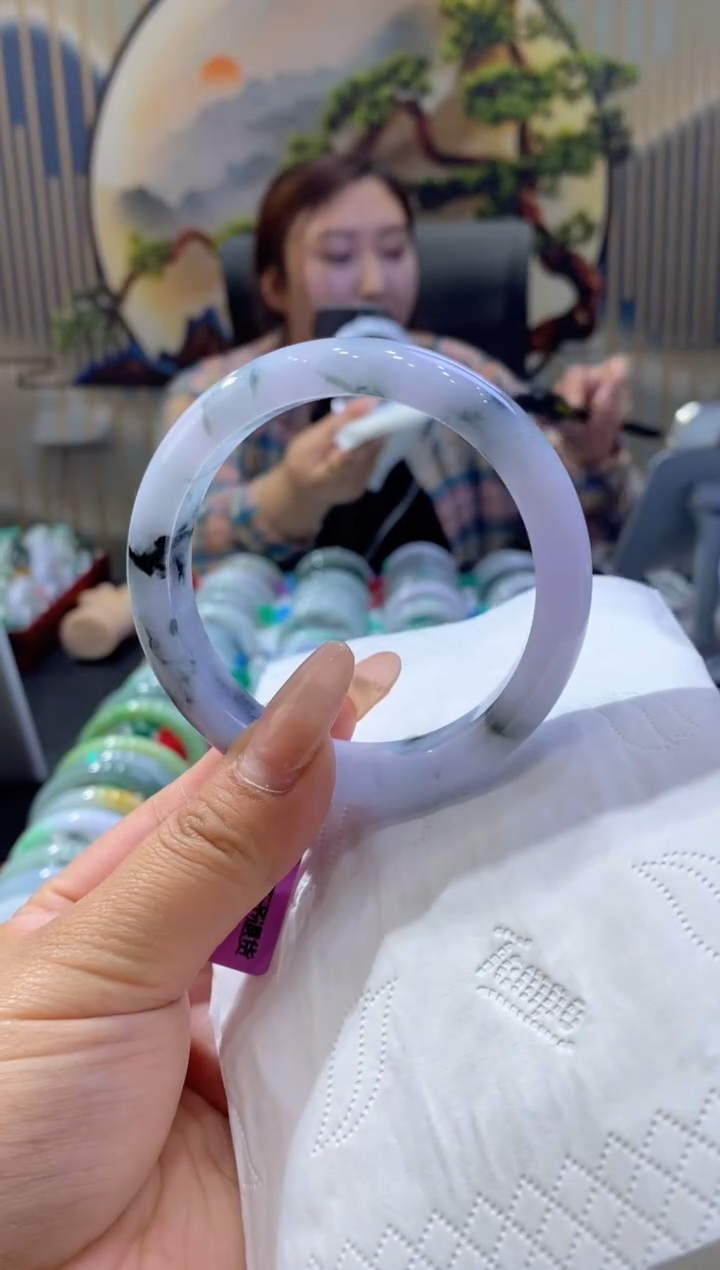 翡翠手镯未镶嵌多人01134