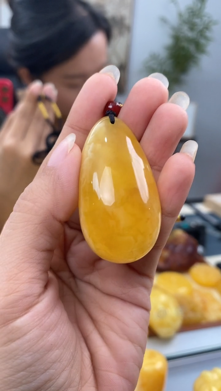 【闪购商品】琥珀裸石未镶嵌天然琥珀蜜蜡水滴