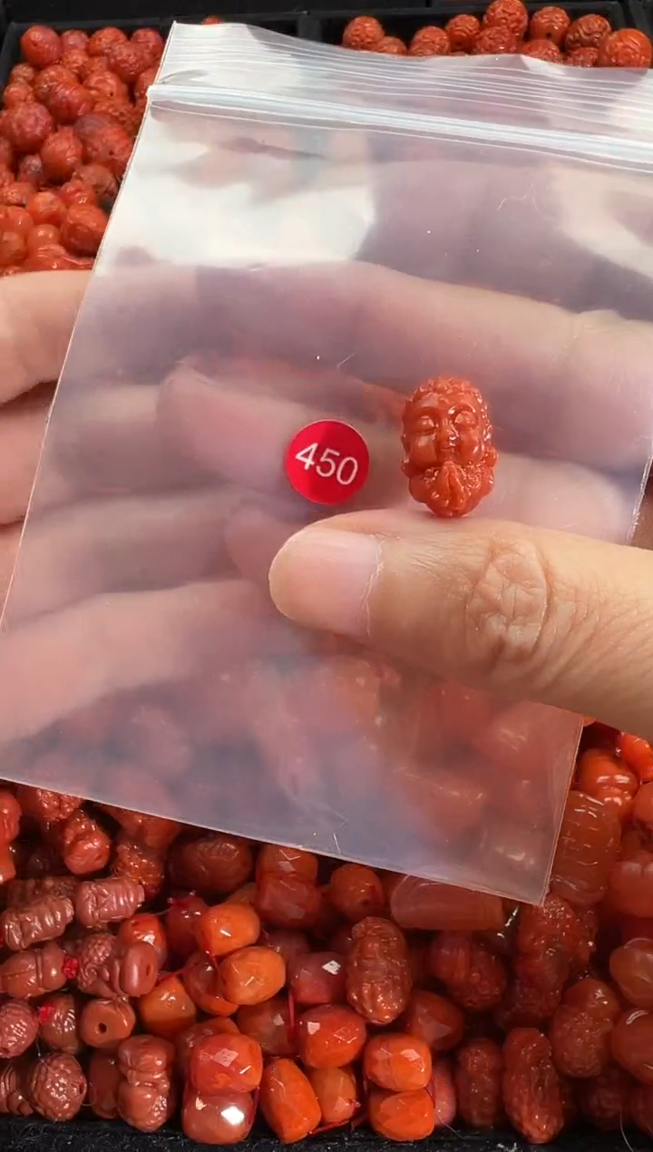 颈饰未镶嵌南红玛瑙1