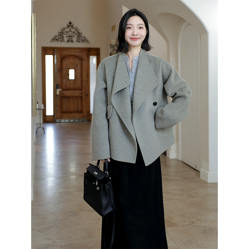 郭九九呢 100%羊毛荡领宽松落肩袖短双面呢大衣 G924M19562