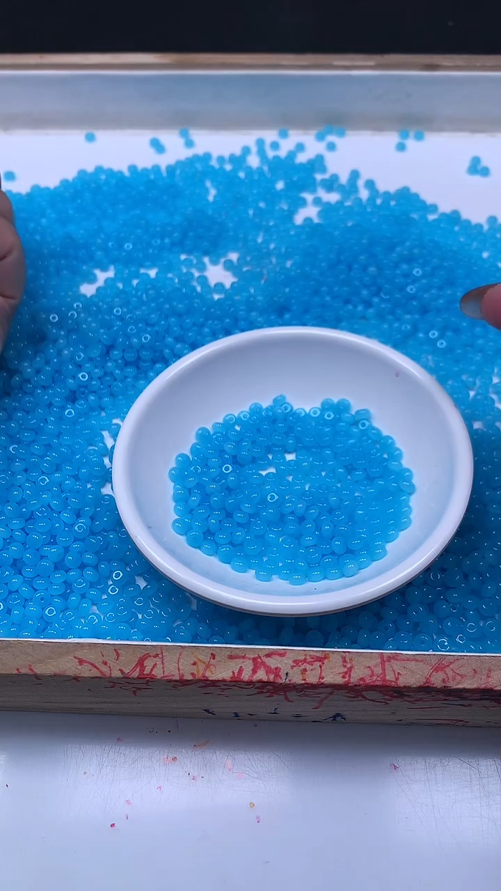 未镶嵌散珠玛瑙/玉髓E759 海 蓝 宝玛瑙2*4mm100个8元