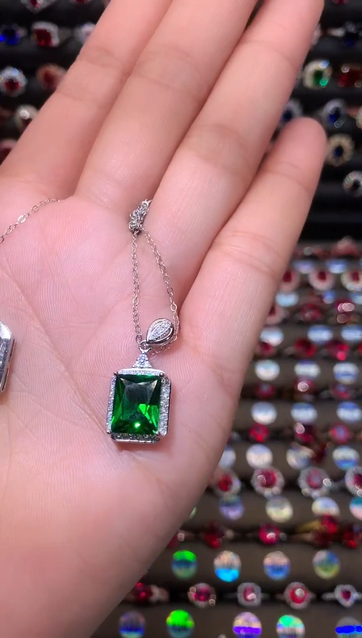 【闪购商品】透辉石吊坠银S925镶嵌1