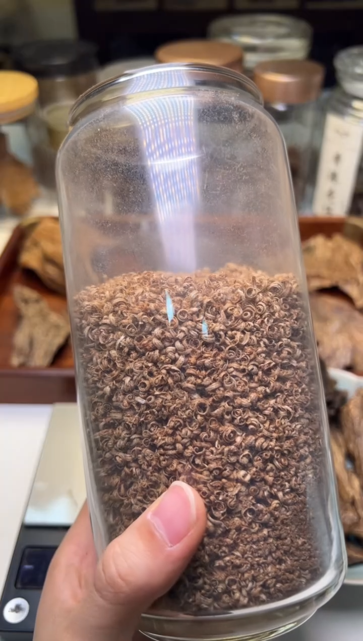 沉香海南棋韵勾丝2克