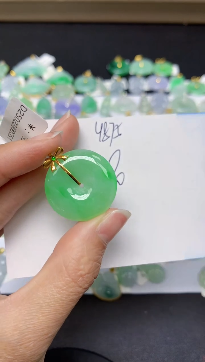 【闪购商品】翡翠颈饰18K金镶嵌 天然翡翠A货