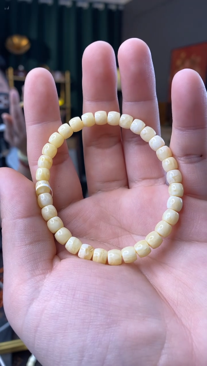 【闪购商品】蜜蜡手串未镶嵌6.5mm直切微瑕