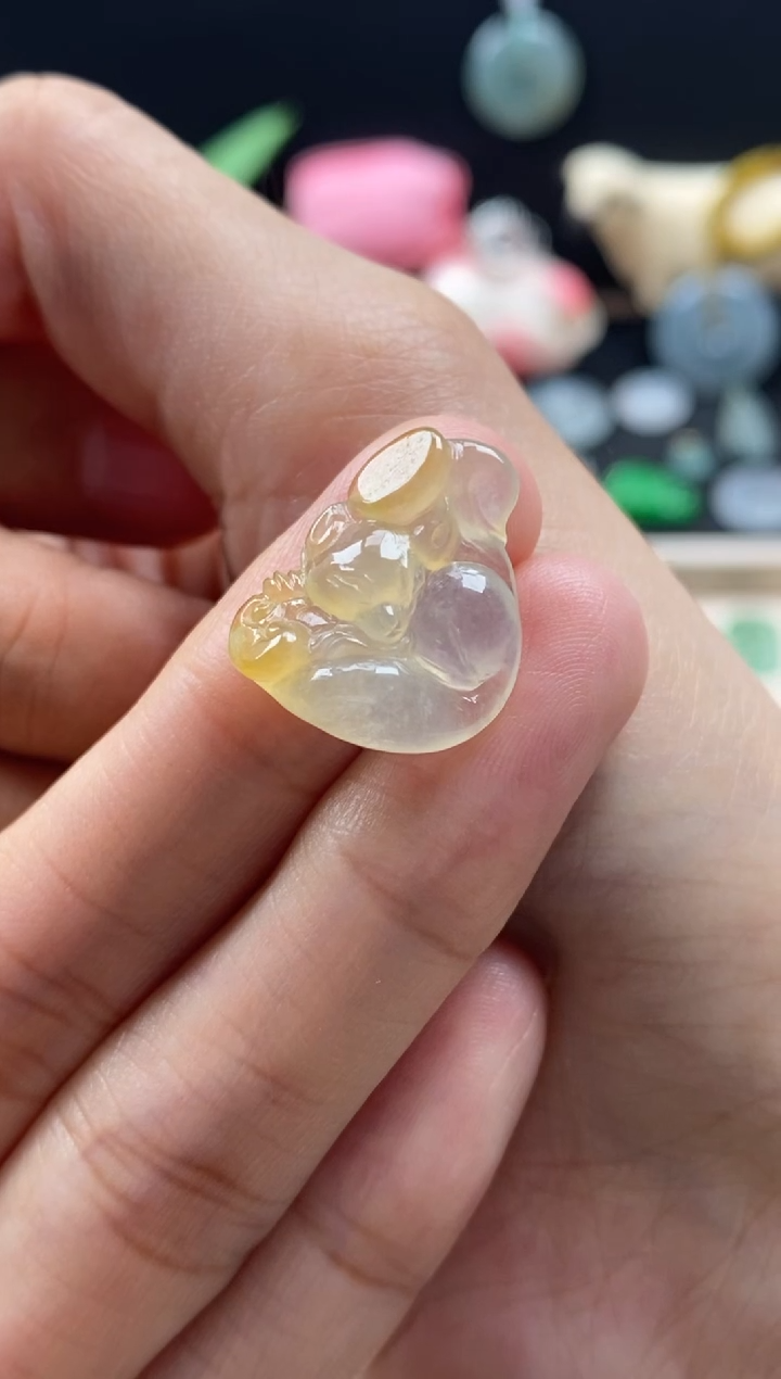 【闪购商品】翡翠颈饰未镶嵌翡翠冰黄狐狸