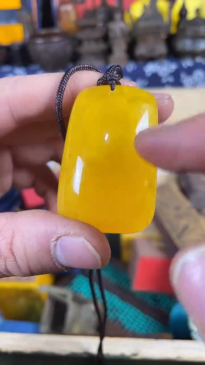 【闪购商品】蜜蜡吊坠(赠链)未镶嵌玉琅壹号哈哈哈