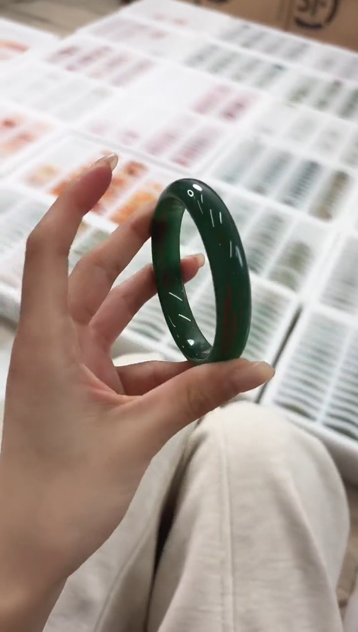 未镶嵌手镯石英质玉49-58D