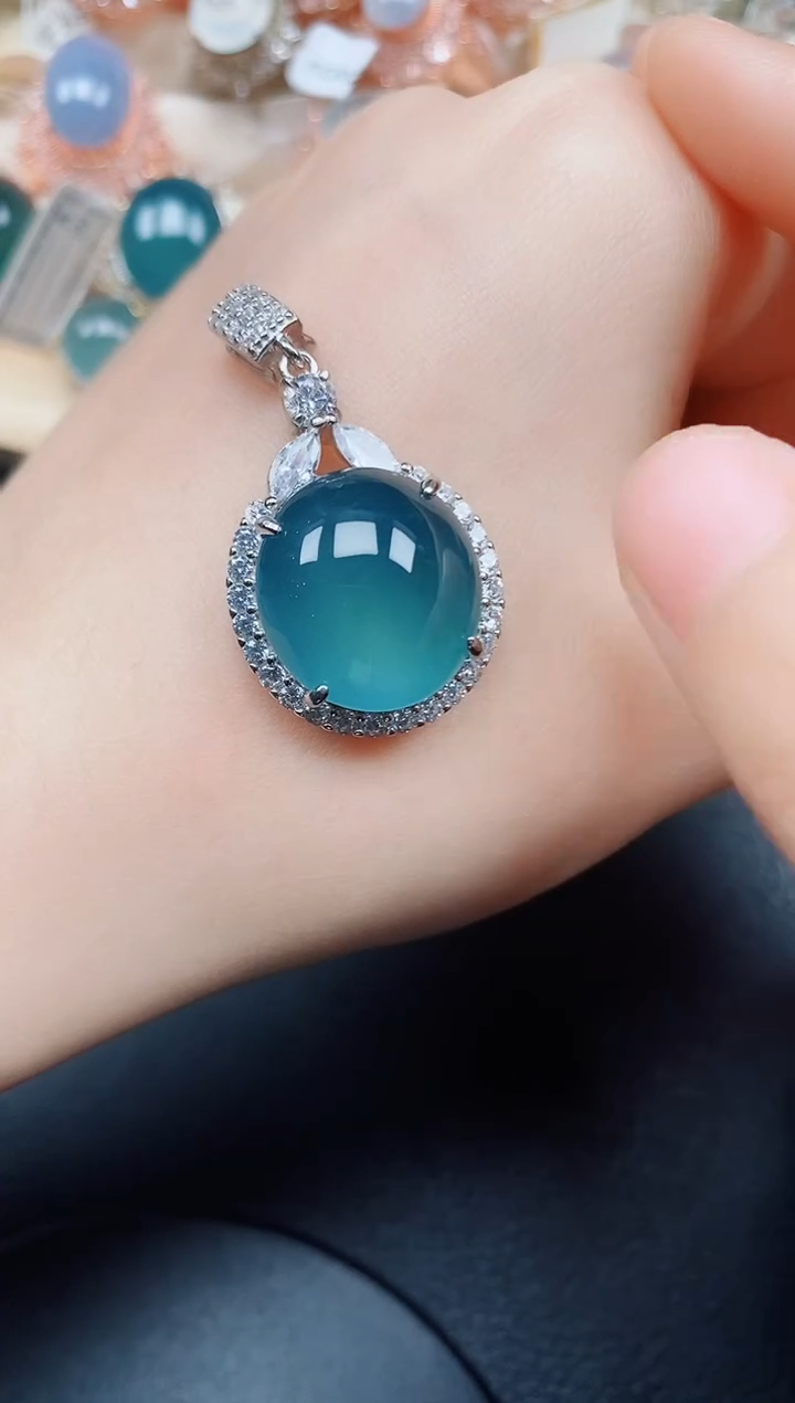 【闪购商品】翡翠吊坠(赠链)银S925镶嵌翡翠