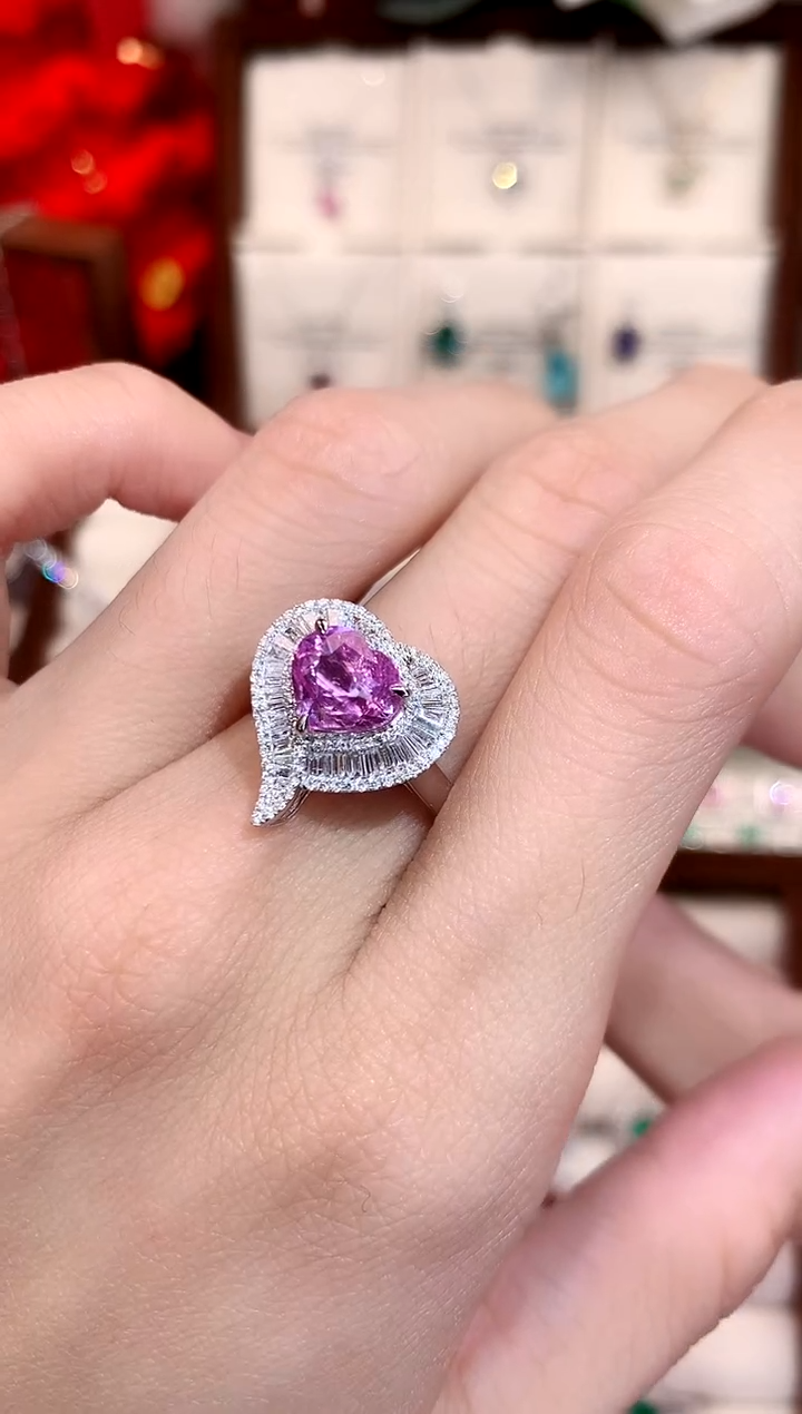 【闪购商品】彩色蓝宝石戒指18K金镶嵌3.01ct/天然宝石/七天无理由