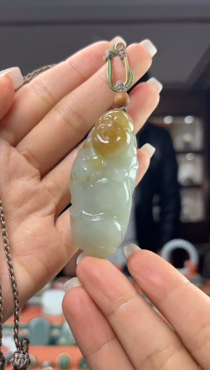 颈饰未镶嵌和田玉佩佩