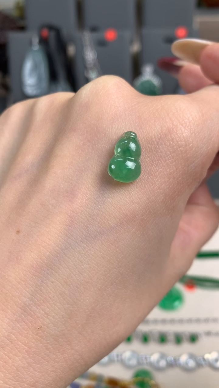 未镶嵌定制翡翠裸玉