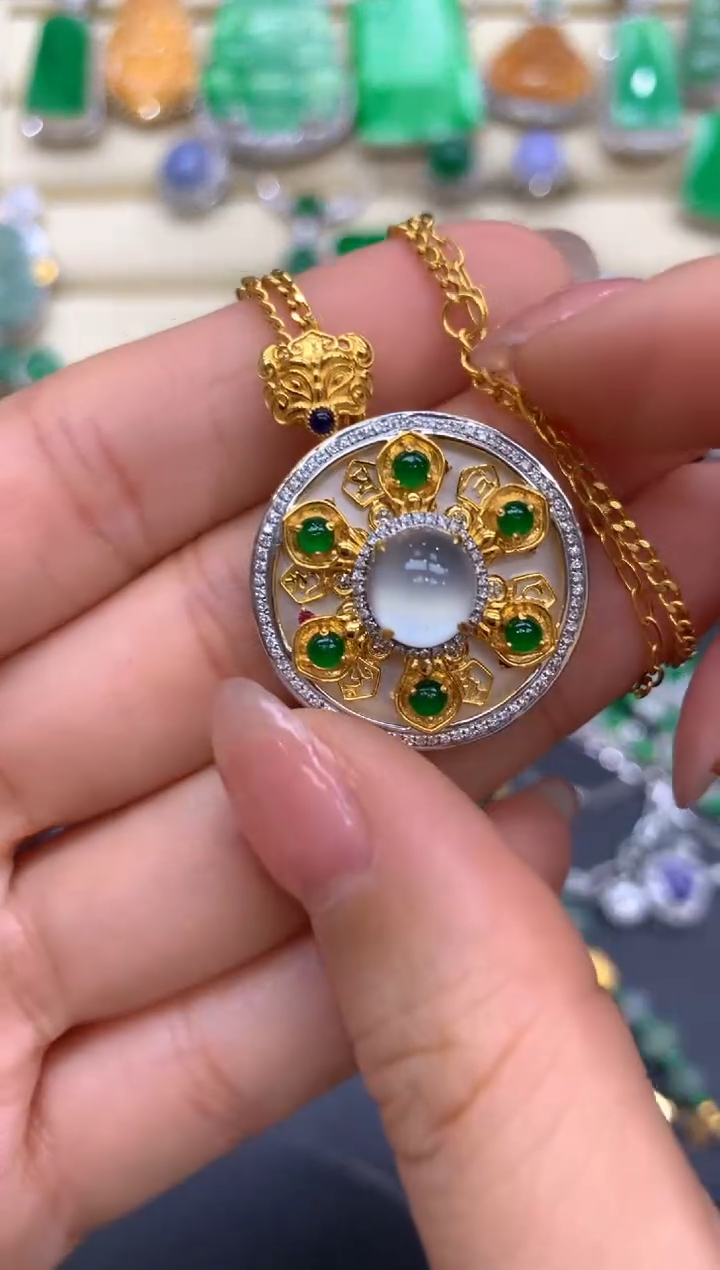 【闪购商品】翡翠颈饰18K金镶嵌686-中国好珍宝