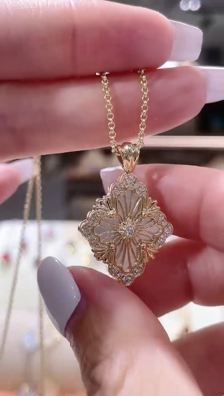 【闪购商品】钻石颈饰18K金镶嵌项链