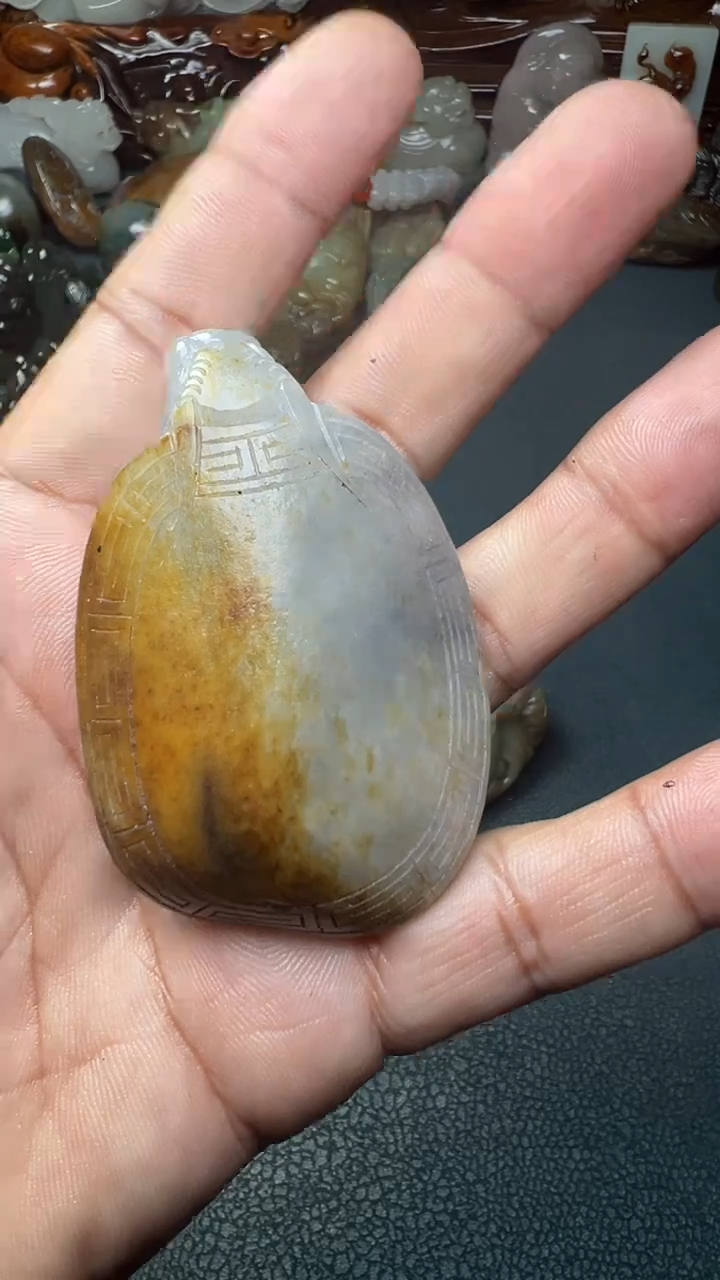 未镶嵌和田玉把件-