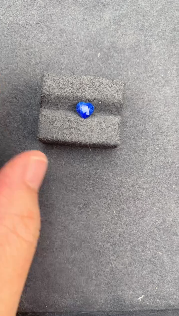 【闪购商品】蓝宝石裸石未镶嵌1ct皇家蓝