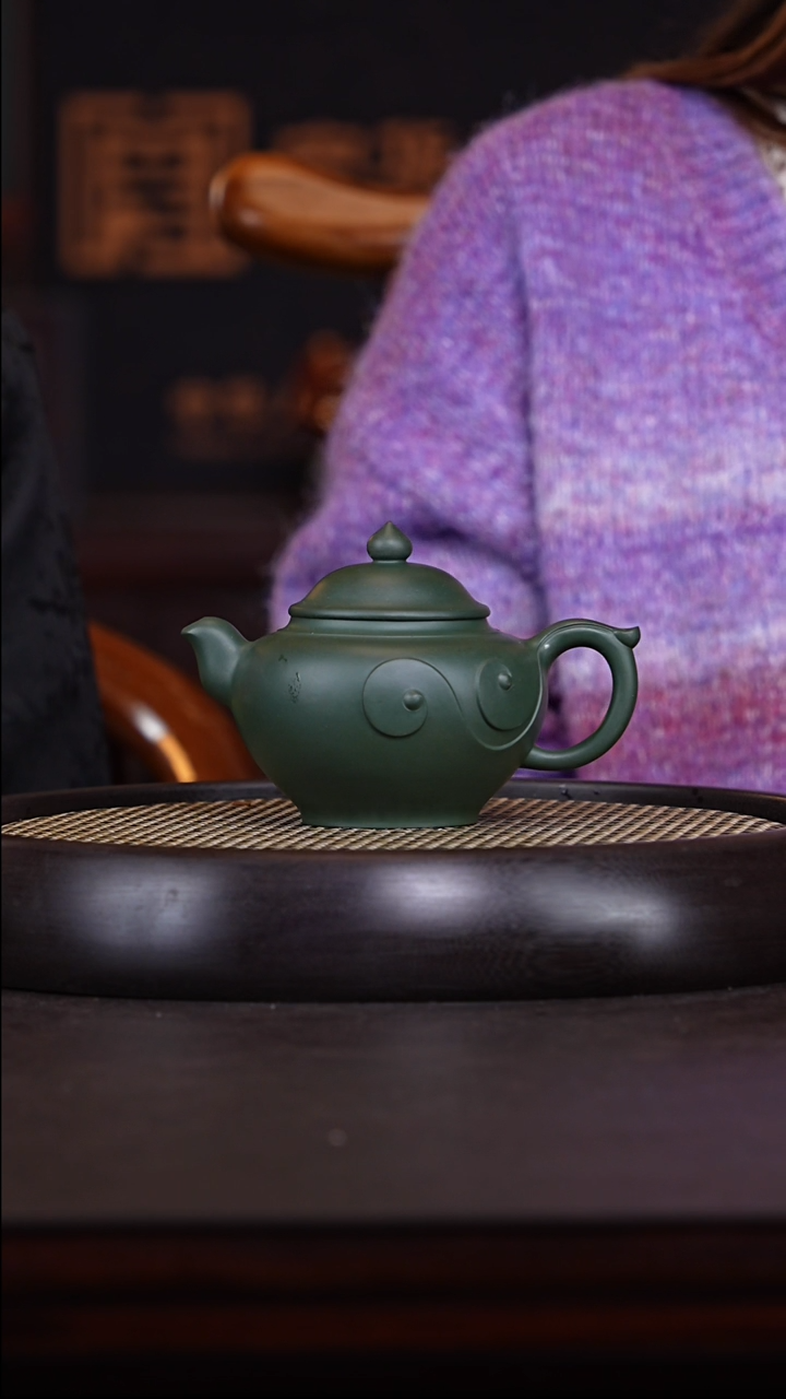【闪购商品】紫砂茶壶徐六明27-16绿泥筋纹花瓣160cc