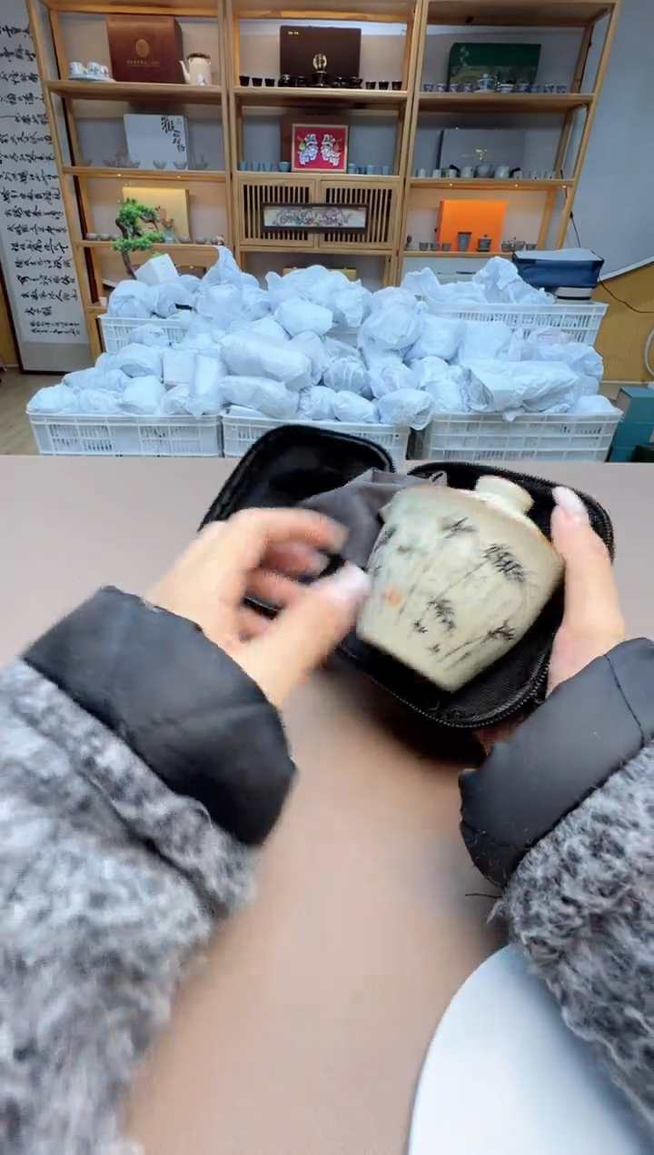 【闪购商品】摆件瓷制品S1111111111111