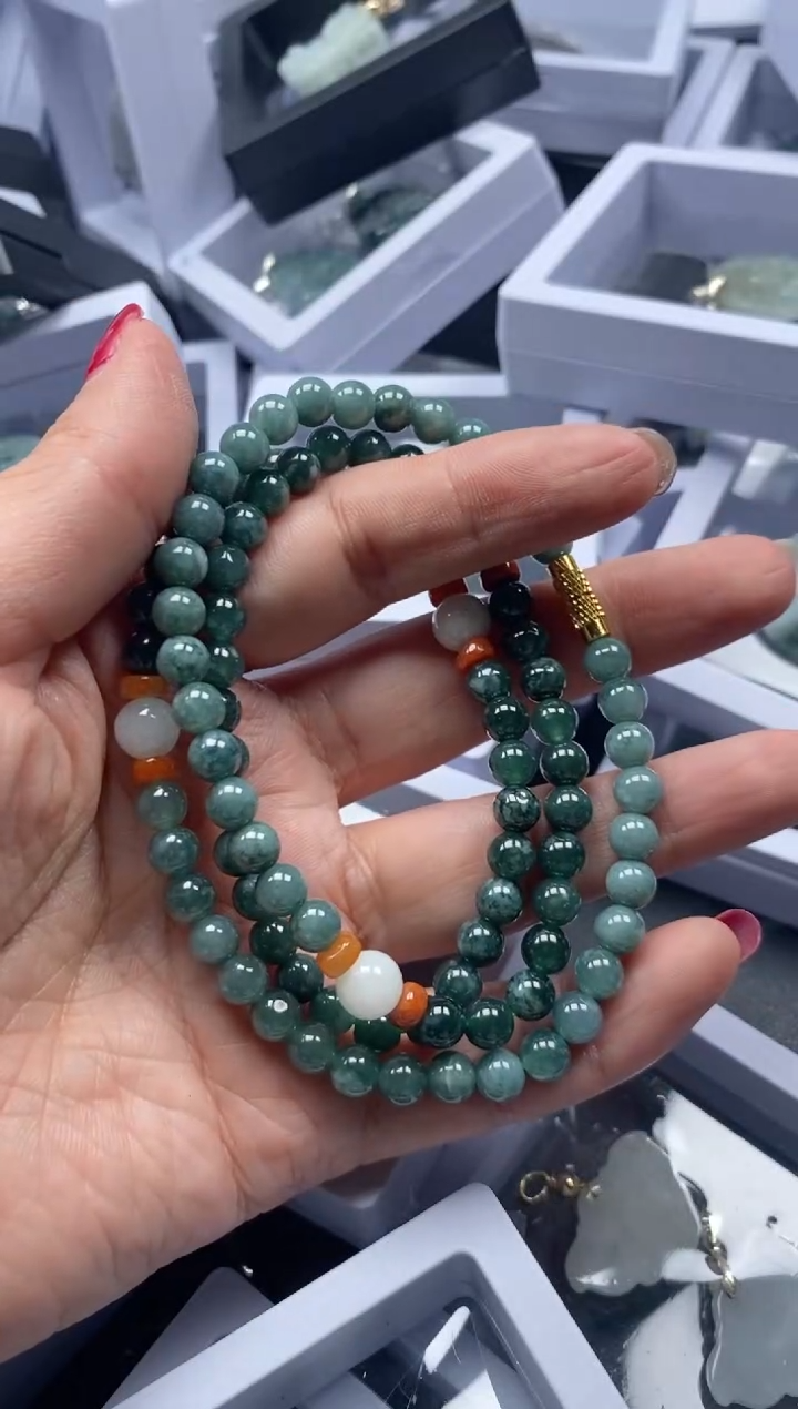 【闪购商品】翡翠吊坠(不含链)未镶嵌28