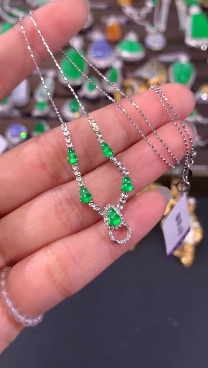 【闪购商品】翡翠套链18K金镶嵌A649|6980