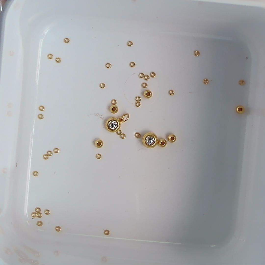 黄金足金小金 豆
