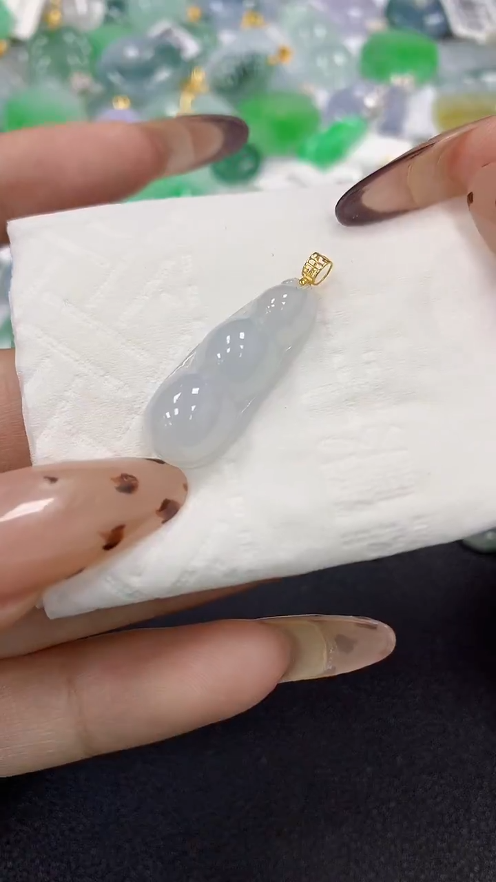 颈饰18K金镶嵌翡翠a货假一赔三支持复检百元上9元证书费自理