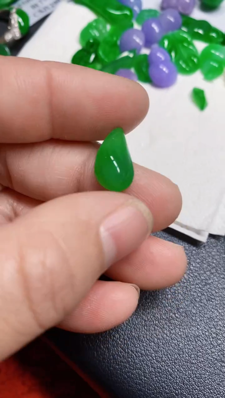 颈饰未镶嵌翡翠?**?吊坠