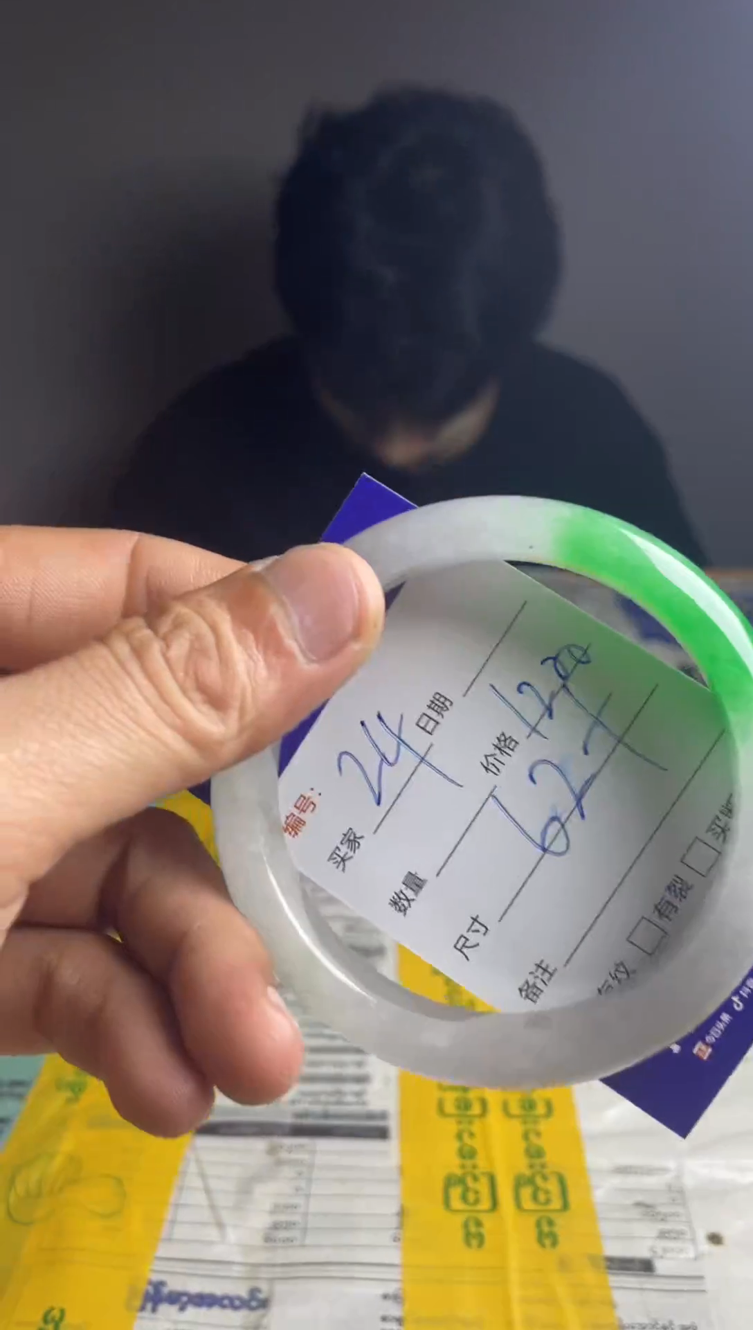 高雅瑞丽风手镯时尚精美冰透女款24