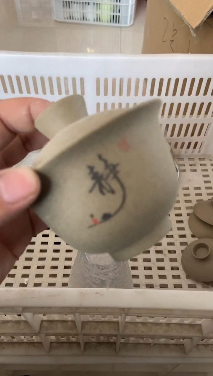 无运费险有瑕疵的摄影的产品有使用过的痕迹有点脏介意勿拍